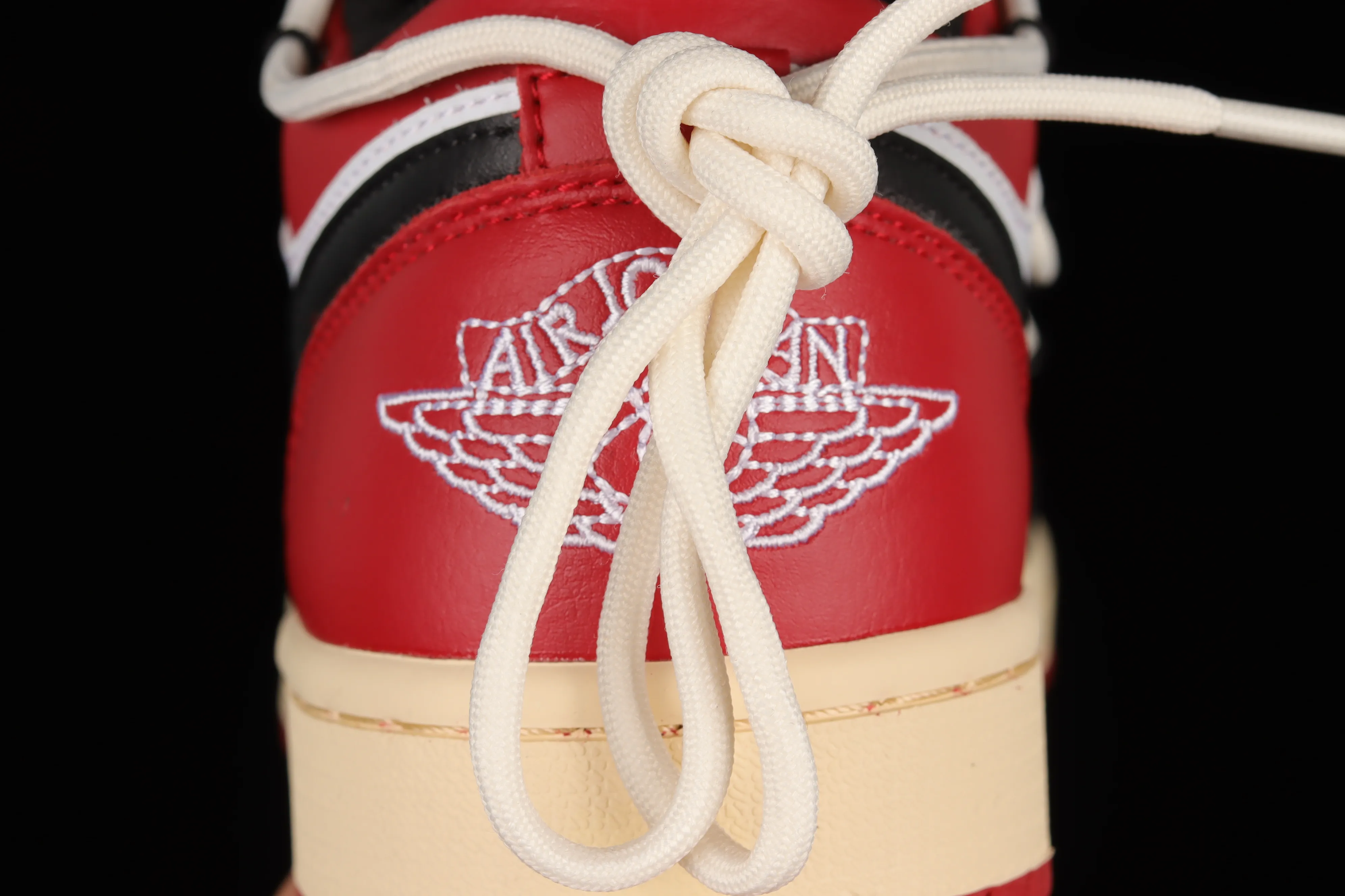 All categories Air Jordan Jordan series basketball shoes Air Jordan 1 Low Z version Air Jordan 1 Low AJ1 Joe 1 customized version Chicago color matching deconstruction Sports culture basketball shoes 553560-612